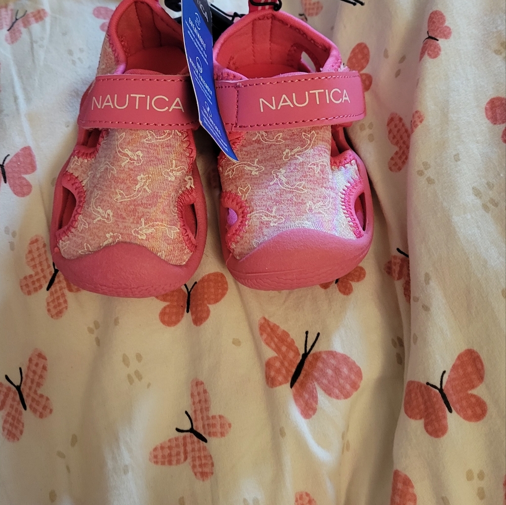 NAUTICA INFANT SIZE 3 WATER SHOE